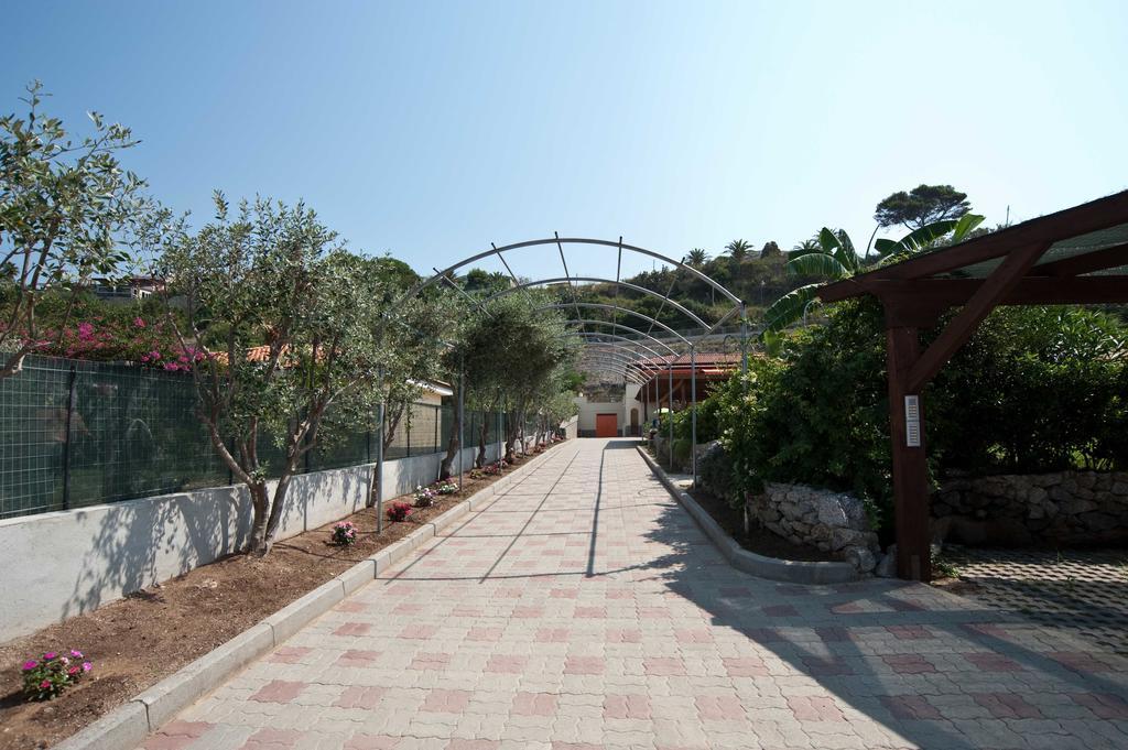 Le Casette Sul Mare Capo Vaticano Exterior photo