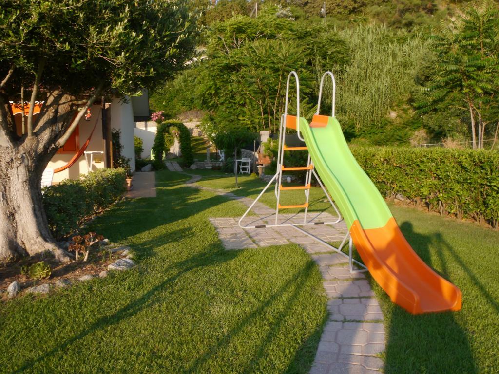 Le Casette Sul Mare Capo Vaticano Exterior photo