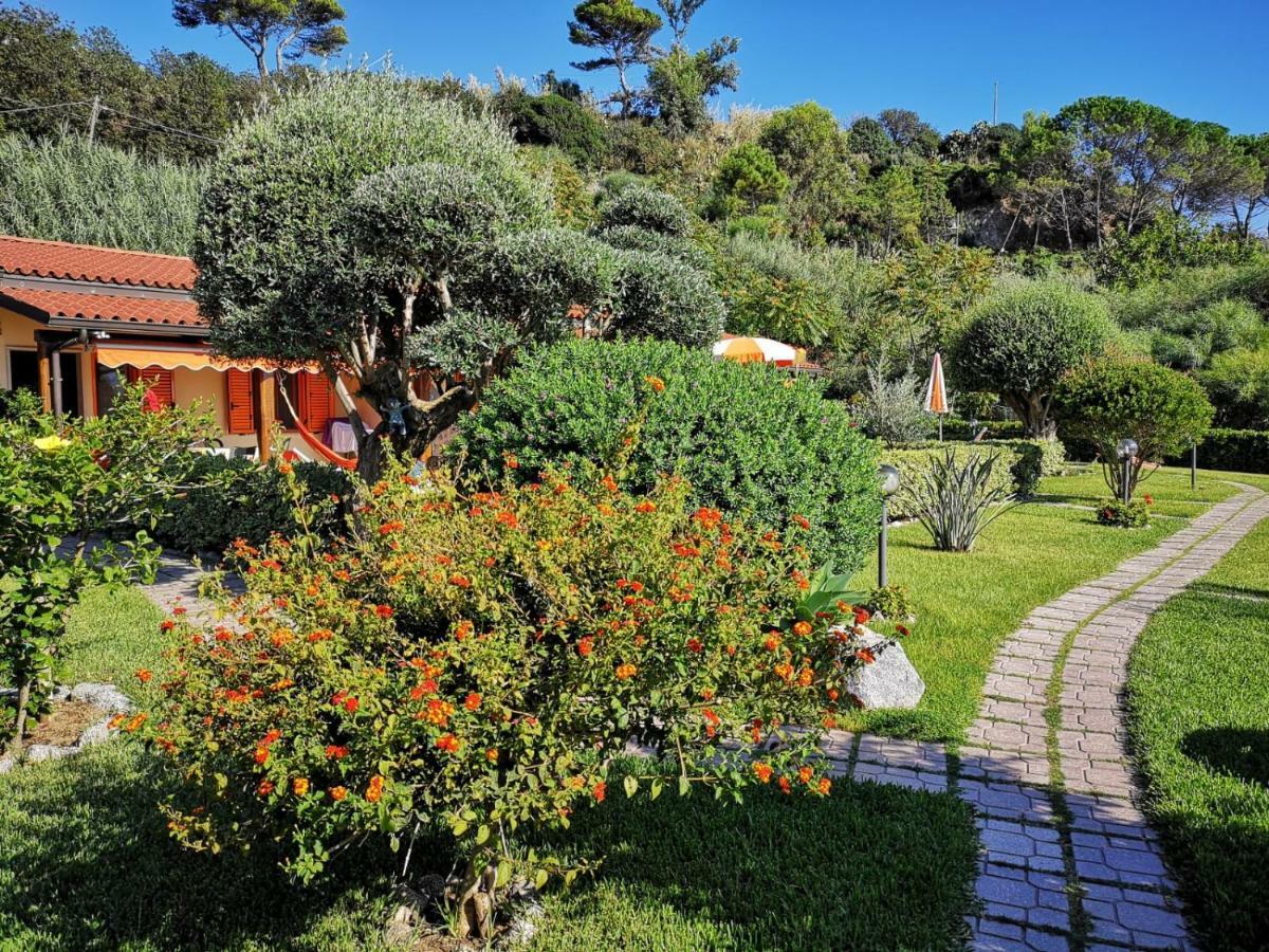 Le Casette Sul Mare Capo Vaticano Exterior photo